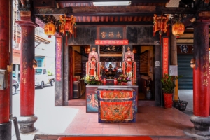 差一點就成為老街的永靖老街-永福宮土地公與土地婆